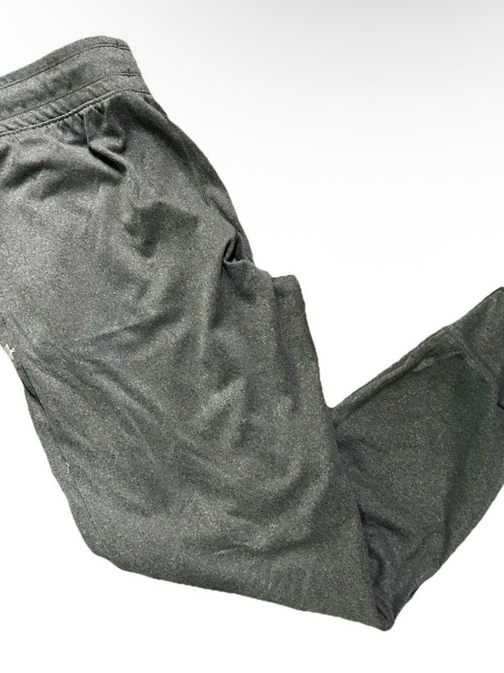 Men’s Under Armour Grey Heat Gear Joggers Sweatpants Size Medium - Picture 1 of 3